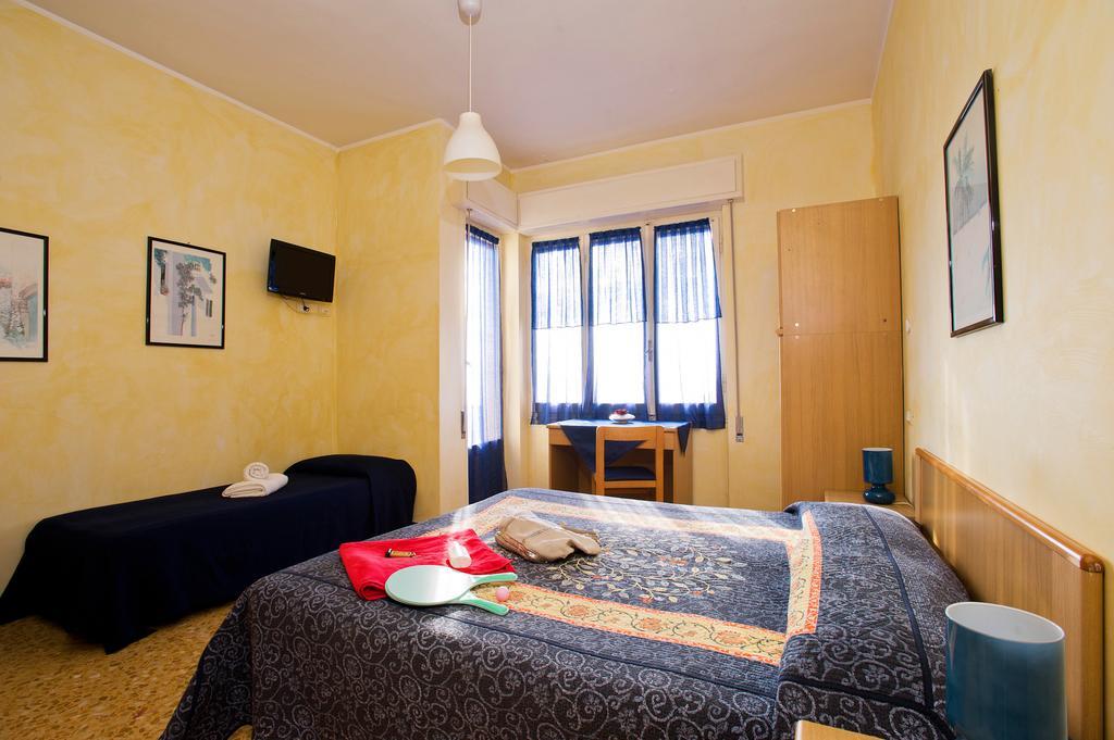 Hotel Lido Pietra Ligure Ruang foto